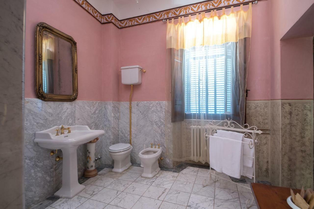 アレッツォ Castello Di Valenzanoヴィラ エクステリア 写真